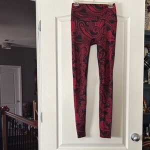 K-DEER Red and Black Paisley Leggings